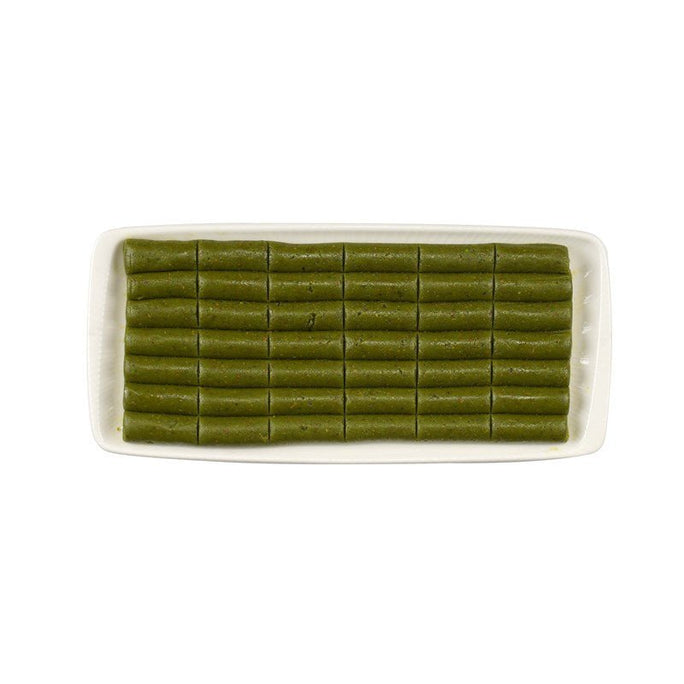 //kuryemis.myshopify.com/cdn/shop/files/antep-fistigi-ezmesi-11_684x752.jpg?v=1698131271