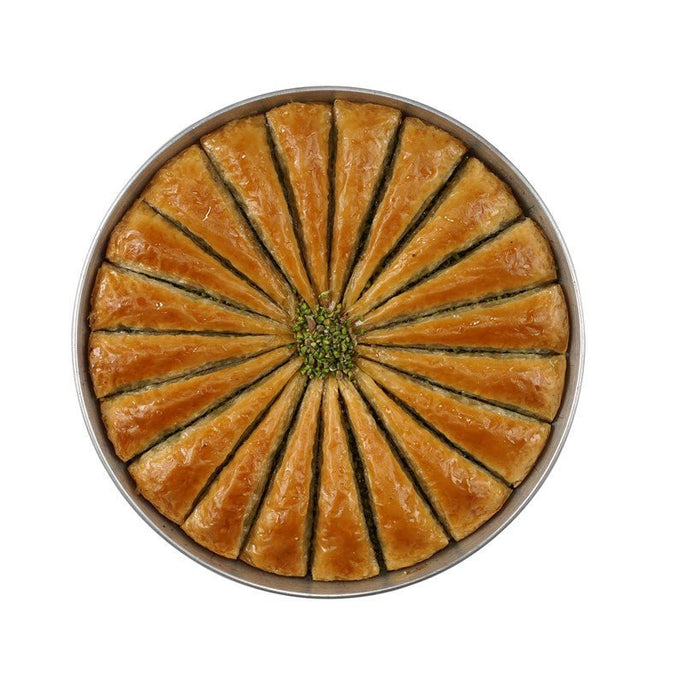 //kuryemis.myshopify.com/cdn/shop/files/antep-fistikli-havuc-dilimi-baklava-20_684x752.jpg?v=1698133725