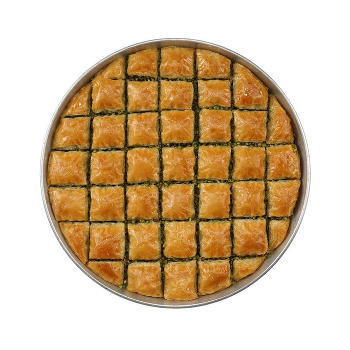 //kuryemis.myshopify.com/cdn/shop/files/antep-fistikli-ozel-kare-baklava-463_684x752.jpg?v=1698139589