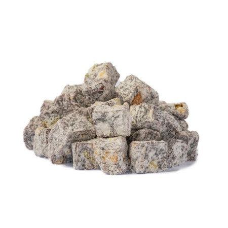 //kuryemis.myshopify.com/cdn/shop/files/cifte-kavrulmus-antep-fistikli-lokum-94_684x752.jpg?v=1698131876