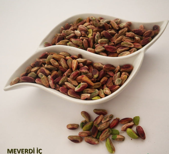 //kuryemis.myshopify.com/cdn/shop/files/meverdi-ic-antep-fistigi-410_2714ac88-7b38-4de4-a31e-c2f3fed4f986_684x752.jpg?v=1764102021